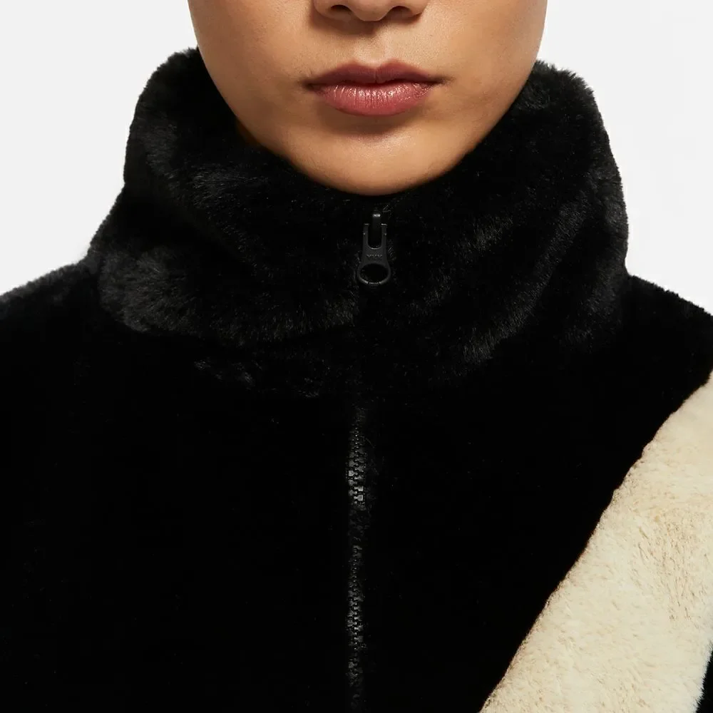 Nike sportswear plush